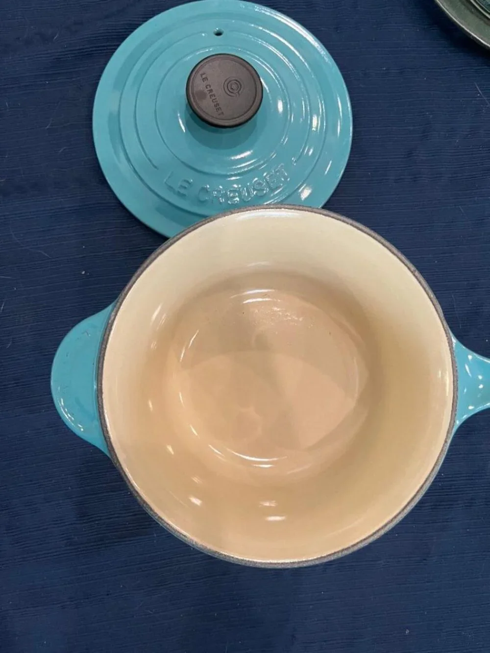 Le Creuset 1.75 qt. Signature Saucepan - NWOT